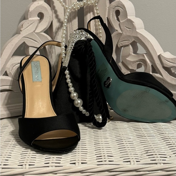 Betsey Johnson black satin sling back/peep toe with rhinestone heels. Size 8.5 - Picture 4 of 10